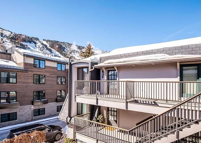 Chateau Dumont Unit 2, Condo With Central, Downtown Location